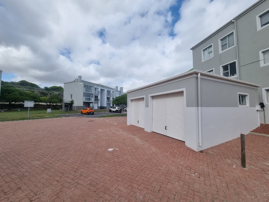 To Let 2 Bedroom Property for Rent in Big Bay Western Cape